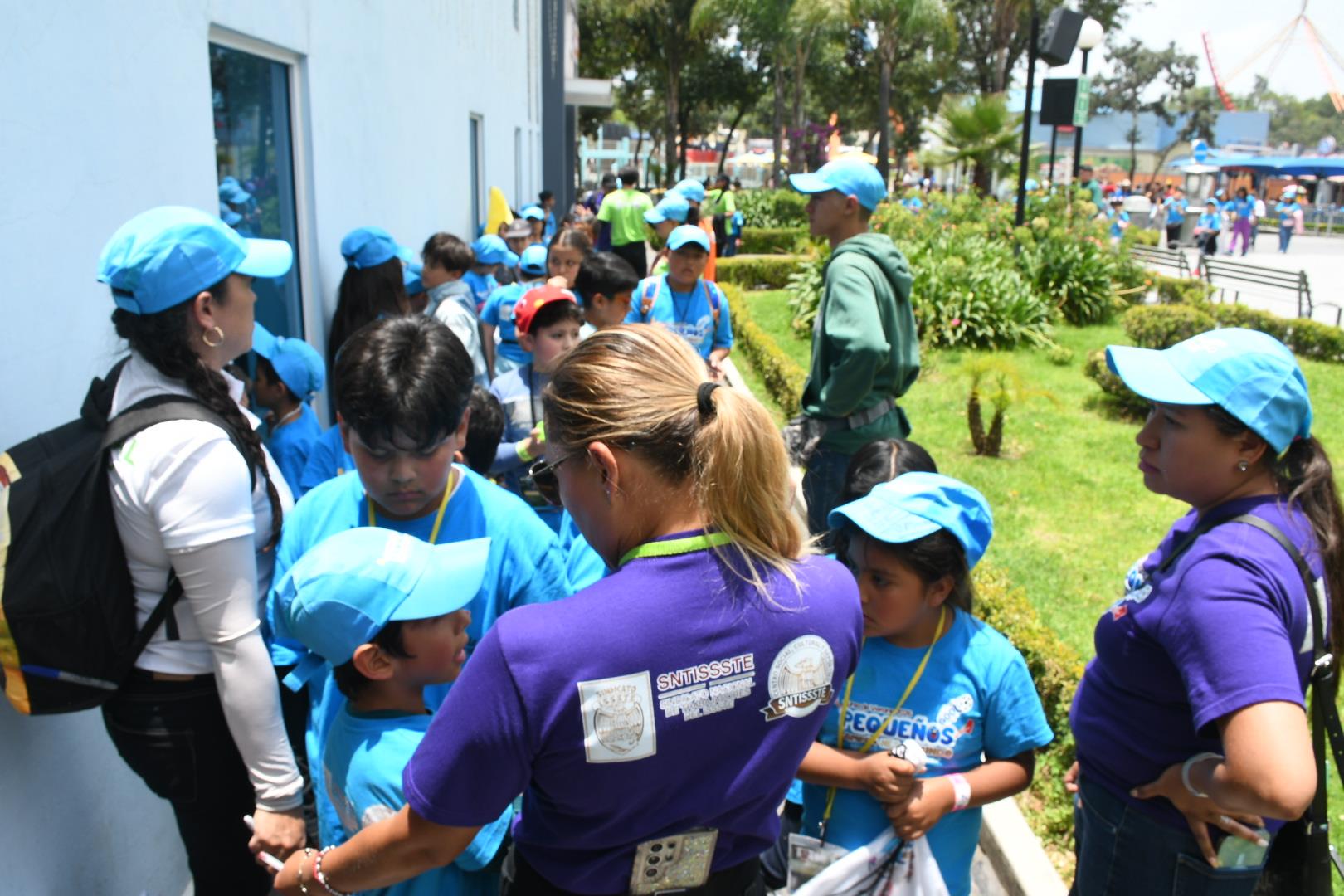 Curso de Verano 2026, Visita a Six Flags México